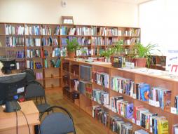 Библиотека 

2 абонемента:для 1-4 класс, 5-11 классов

Объем библиотечного фонда - 35641 (художественных – 7381)
Электронных носителей информации – 335 единиц.
Компьютер, подключённый к сети Интернет — 1 шт. (для сотрудника)
Копировально-множительная техника.
Имеются периодические и продолжающиеся издания для учащихся и педагогов

педагог-библиотекарь: 
Селюта Светлана Михайловна


Режим работы библиотеки:

с 9.00 ч. до 17.30 ч.

Выходной день – 
суббота и воскресенье